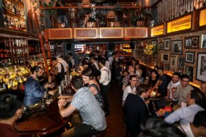 Pub là gì? Sự khác biệt giữa Pub và Bar?