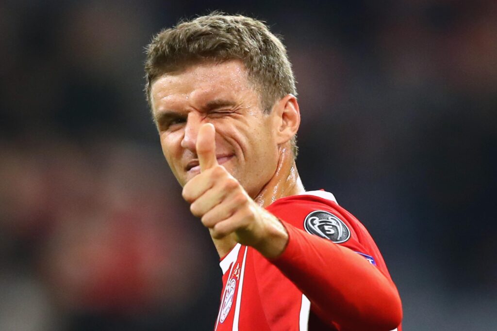 Thomas Muller Sự Thông Minh Trong Bóng Tối – Khám Phá Tâm Hồn Cầu Thủ Thomas Muller Sự Thông Minh Trong Bóng Tối – Khám Phá Tâm Hồn Cầu Thủ